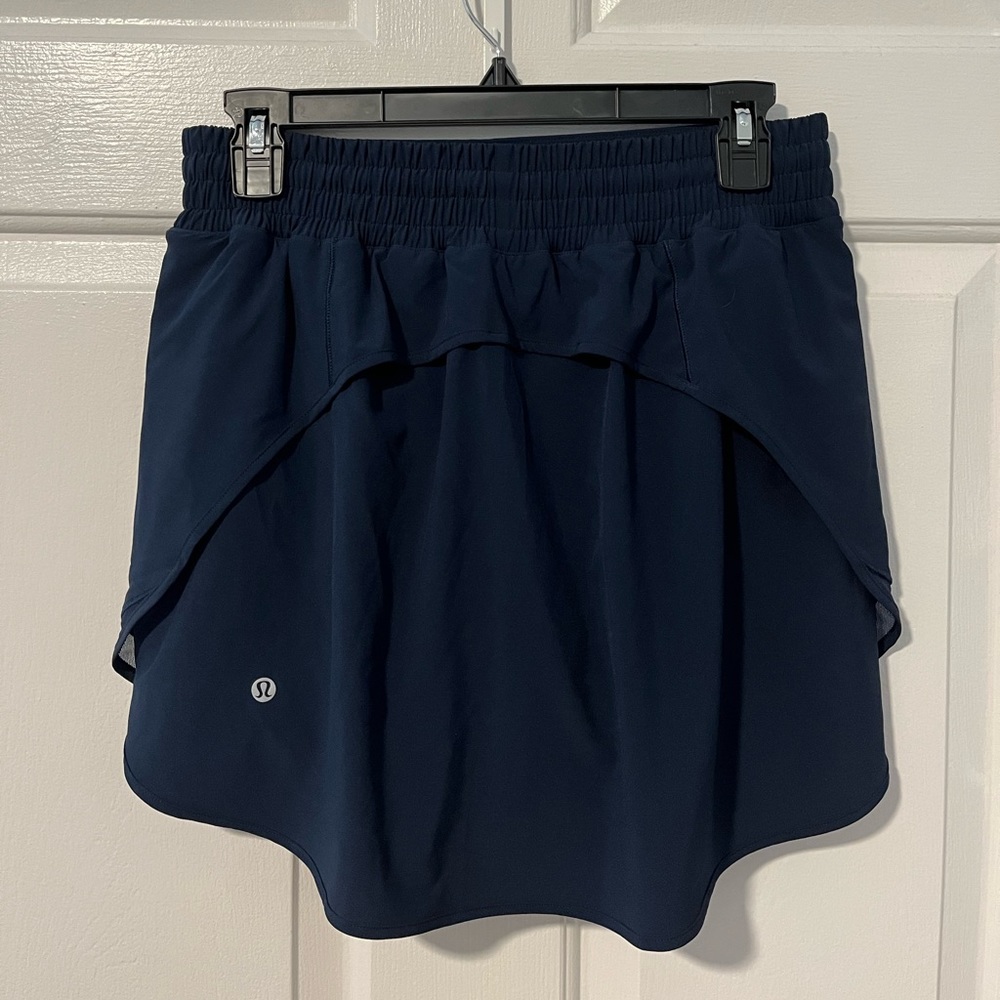 Lululemon Size 8 Navy Hotty Hot High-Rise Skirt